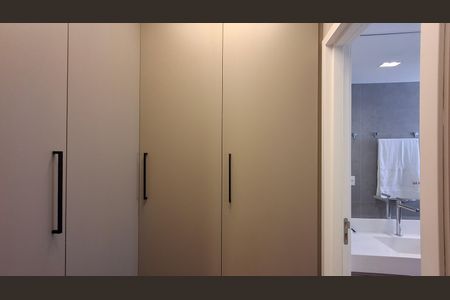 Apartamento para alugar com 56m², 1 quarto e 1 vagaCloset