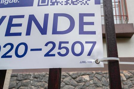 Apartamento à venda com 90m², 3 quartos e 1 vaga Apartamento à venda com 90m², 3 quartos e 1 vagaFachada