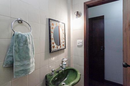 Apartamento à venda com 90m², 3 quartos e 1 vaga Apartamento à venda com 90m², 3 quartos e 1 vagaBanheiro social