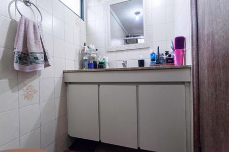 Apartamento à venda com 90m², 3 quartos e 1 vaga Apartamento à venda com 90m², 3 quartos e 1 vagaBanheiro da suíte
