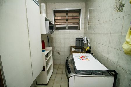 Cozinha de apartamento para alugar com 1 quarto, 40m² em Guilhermina, Praia Grande