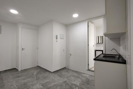 Sala/Cozinha de apartamento para alugar com 1 quarto, 75m² em Anil, Rio de Janeiro