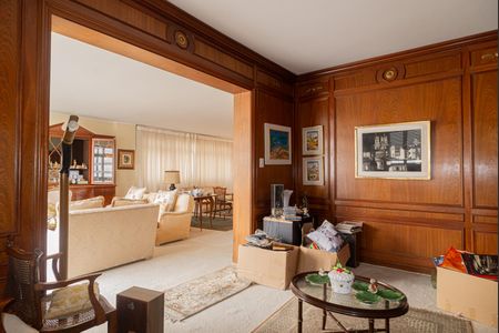 Apartamento à venda com 252m², 3 quartos e 3 vagas Apartamento à venda com 252m², 3 quartos e 3 vagasEscritório