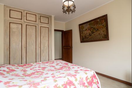 Apartamento à venda com 252m², 3 quartos e 3 vagas Apartamento à venda com 252m², 3 quartos e 3 vagasQuarto 3