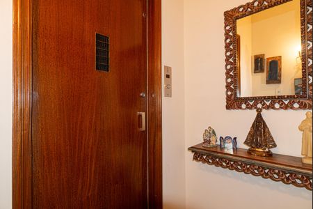 Apartamento à venda com 252m², 3 quartos e 3 vagas Apartamento à venda com 252m², 3 quartos e 3 vagasSala - Hall de entrada do apartamento