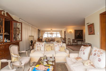 Apartamento à venda com 252m², 3 quartos e 3 vagas Apartamento à venda com 252m², 3 quartos e 3 vagasSala