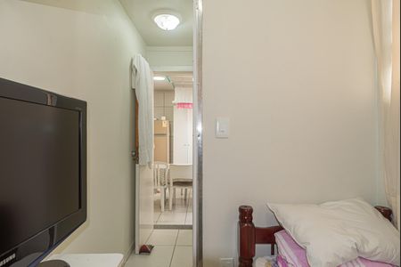 Apartamento à venda com 252m², 3 quartos e 3 vagas Apartamento à venda com 252m², 3 quartos e 3 vagasQuarto de Serviço