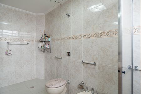 Apartamento à venda com 252m², 3 quartos e 3 vagas Apartamento à venda com 252m², 3 quartos e 3 vagasBanheiro da Suíte