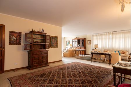 Apartamento à venda com 252m², 3 quartos e 3 vagas Apartamento à venda com 252m², 3 quartos e 3 vagasSala