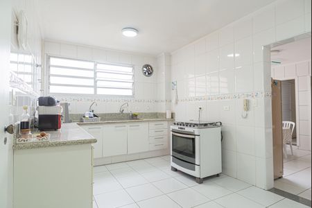 Apartamento à venda com 252m², 3 quartos e 3 vagas Apartamento à venda com 252m², 3 quartos e 3 vagasCozinha