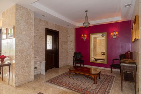 Apartamento à venda com 252m², 3 quartos e 3 vagas Apartamento à venda com 252m², 3 quartos e 3 vagasÁrea comum - Hall Social