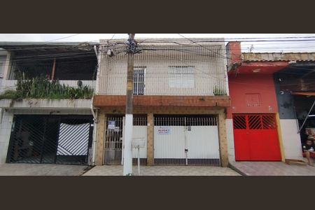 Casa para alugar com 80m², 2 quartos e 1 vagaFachada + Placa