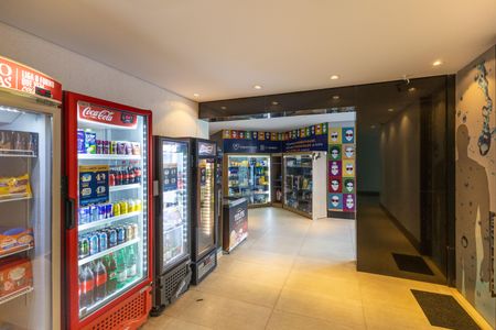 Apartamento para alugar com 180m², 3 quartos e 3 vagas Apartamento para alugar com 180m², 3 quartos e 3 vagasÁrea comum - Supermercado