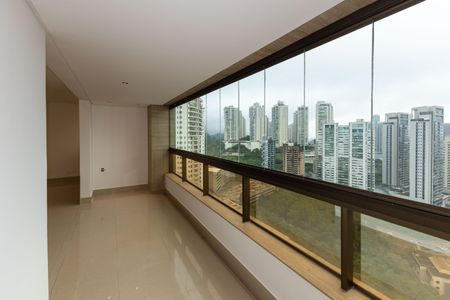 Apartamento para alugar com 180m², 3 quartos e 3 vagas Apartamento para alugar com 180m², 3 quartos e 3 vagasVaranda da Sala