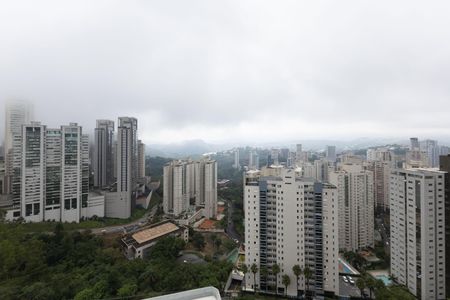 Apartamento para alugar com 180m², 3 quartos e 3 vagas Apartamento para alugar com 180m², 3 quartos e 3 vagasVista da Suíte 2