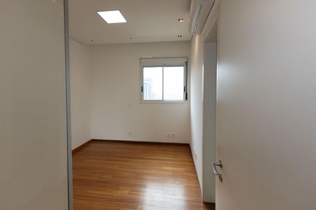 Apartamento para alugar com 180m², 3 quartos e 3 vagas Apartamento para alugar com 180m², 3 quartos e 3 vagasSuíte 2