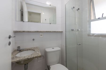 Apartamento para alugar com 180m², 3 quartos e 3 vagas Apartamento para alugar com 180m², 3 quartos e 3 vagasÁrea de Serviço - Banheiro