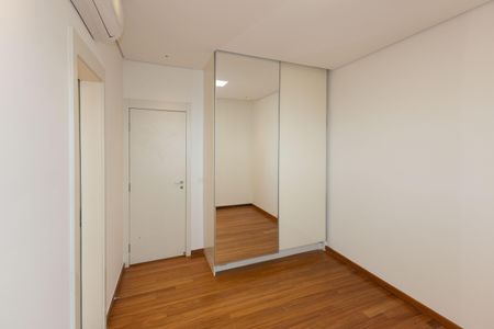 Apartamento para alugar com 180m², 3 quartos e 3 vagas Apartamento para alugar com 180m², 3 quartos e 3 vagasSuíte 2