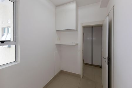Apartamento para alugar com 180m², 3 quartos e 3 vagas Apartamento para alugar com 180m², 3 quartos e 3 vagasÁrea de Serviço - Quarto