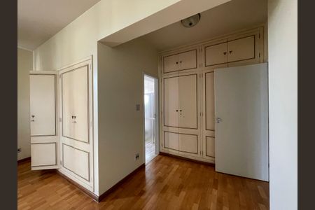 Quarto 2 de apartamento para alugar com 4 quartos, 330m² em Fundinho, Uberlândia