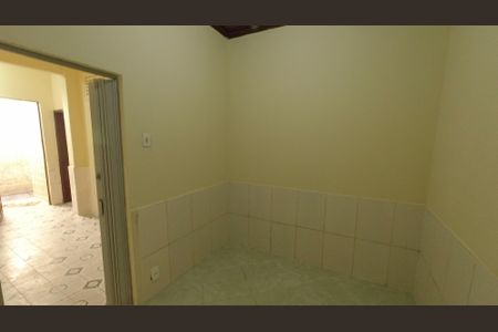 Quarto de casa para alugar com 1 quarto, 200m² em Bonsucesso, Rio de Janeiro