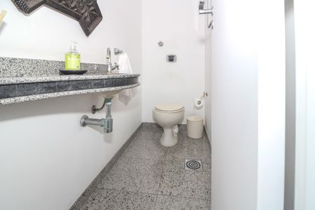 Apartamento à venda com 157m², 4 quartos e 3 vagasLavabo