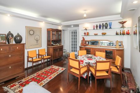 Apartamento à venda com 157m², 4 quartos e 3 vagasSala