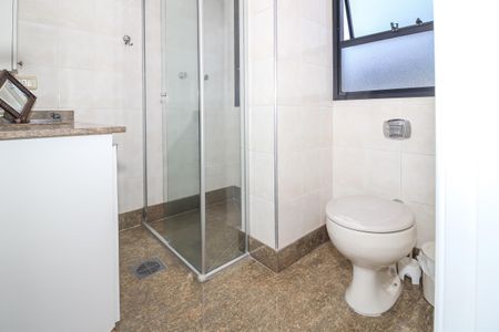 Apartamento à venda com 157m², 4 quartos e 3 vagasBanheiro da Suíte 2