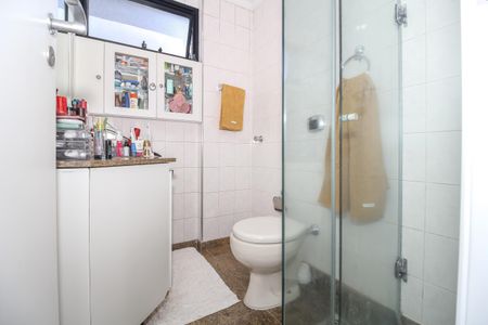 Apartamento à venda com 157m², 4 quartos e 3 vagasBanheiro da Suíte 1