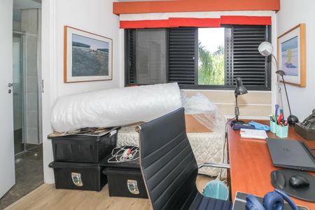 Apartamento à venda com 157m², 4 quartos e 3 vagasSuíte 2