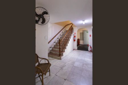 Apartamento à venda com 91m², 2 quartos e sem vaga Apartamento à venda com 91m², 2 quartos e sem vagaHall Social