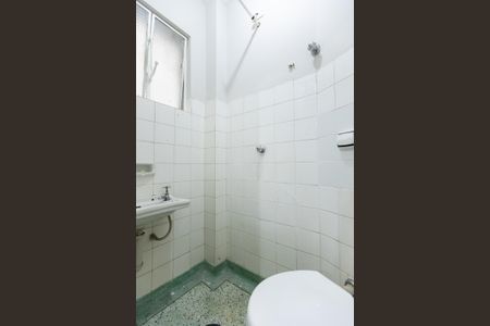 Apartamento à venda com 91m², 2 quartos e sem vaga Apartamento à venda com 91m², 2 quartos e sem vagaBanheiro da Área de Serviço