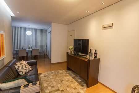 Apartamento para alugar com 105m², 3 quartos e 1 vagaSala