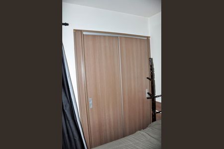 Apartamento à venda com 68m², 3 quartos e 1 vagaDetalhe - Quarto 02 com Varanda