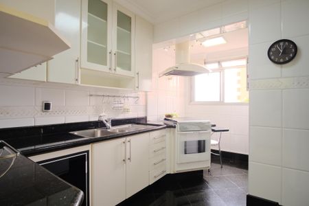 Apartamento para alugar com 82m², 2 quartos e 1 vagaCozinha