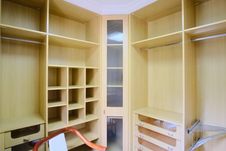 Apartamento para alugar com 82m², 2 quartos e 1 vagaCloset da Suíte