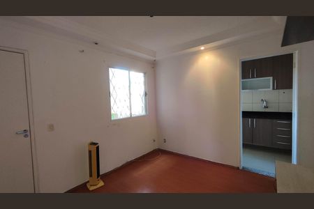 Sala de apartamento para alugar com 2 quartos, 45m² em Jardim Tua, São Paulo