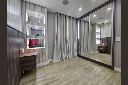 Apartamento para alugar com 70m², 2 quartos e 2 vagas