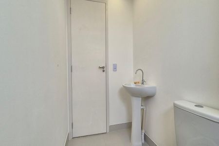 Apartamento para alugar com 46m², 2 quartos e 1 vaga Apartamento para alugar com 46m², 2 quartos e 1 vagaBanheiro