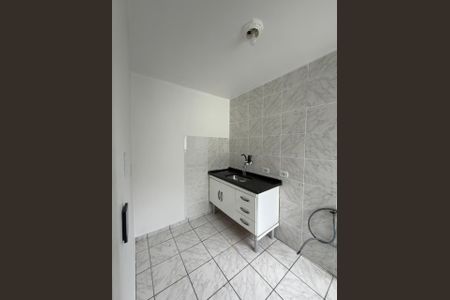 Cozinha de apartamento para alugar com 2 quartos, 46m² em Guaianases, São Paulo