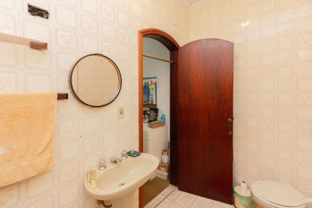 Casa à venda com 244m², 7 quartos e 3 vagasBanheiro da Suíte 2