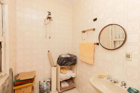 Casa à venda com 244m², 7 quartos e 3 vagasBanheiro da Suíte 2