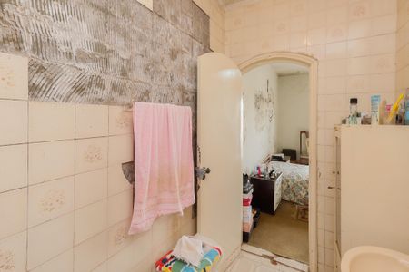 Casa à venda com 244m², 7 quartos e 3 vagasBanheiro da Suíte 1