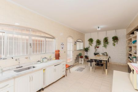 Casa à venda com 244m², 7 quartos e 3 vagasCozinha