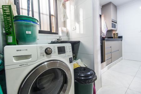 Apartamento à venda com 67m², 2 quartos e 1 vaga Apartamento à venda com 67m², 2 quartos e 1 vagaÁrea de Serviço