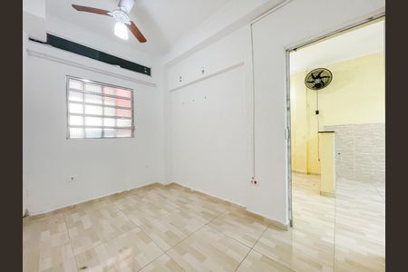 Casa para alugar com 25m², 1 quarto e 1 vaga Casa para alugar com 25m², 1 quarto e 1 vagaSuíte