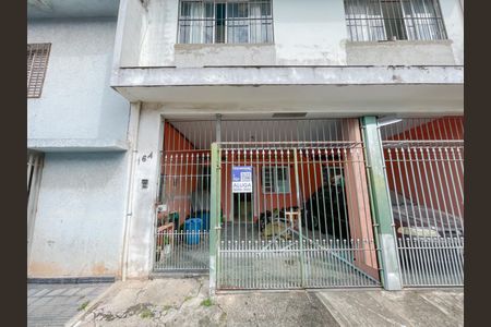 Casa para alugar com 25m², 1 quarto e 1 vaga Casa para alugar com 25m², 1 quarto e 1 vagaFachada
