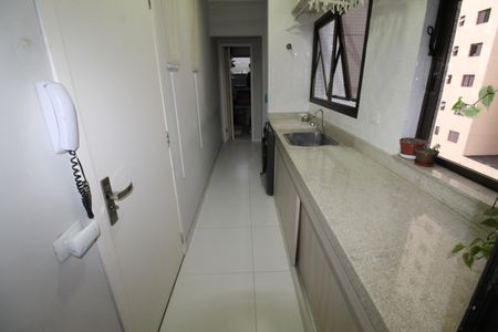 Apartamento para alugar com 220m², 4 quartos e 2 vagasÁrea de Serviço