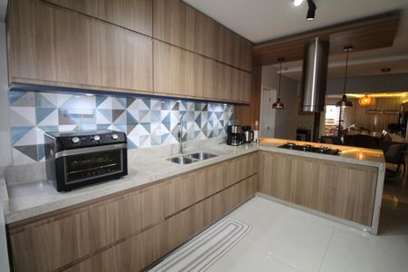 Apartamento para alugar com 220m², 4 quartos e 2 vagasCozinha