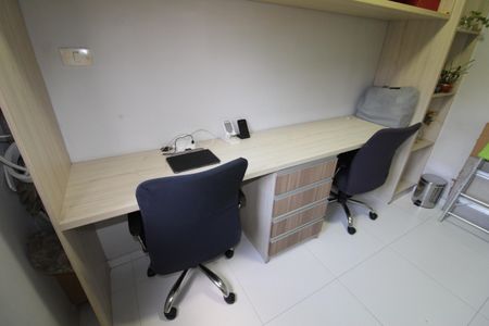 Apartamento para alugar com 220m², 4 quartos e 2 vagasEscritório